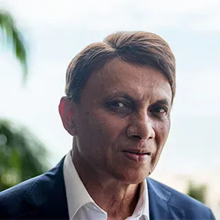 Hussain AKHTAR
